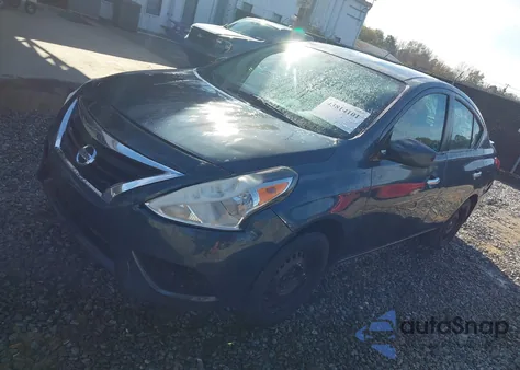 2015 Nissan Versa 1.6 S/1.6 S+/1.6 Sl/1.6 Sv z USA, uszkodzony, nr VIN 3N1CN7APXFL812312